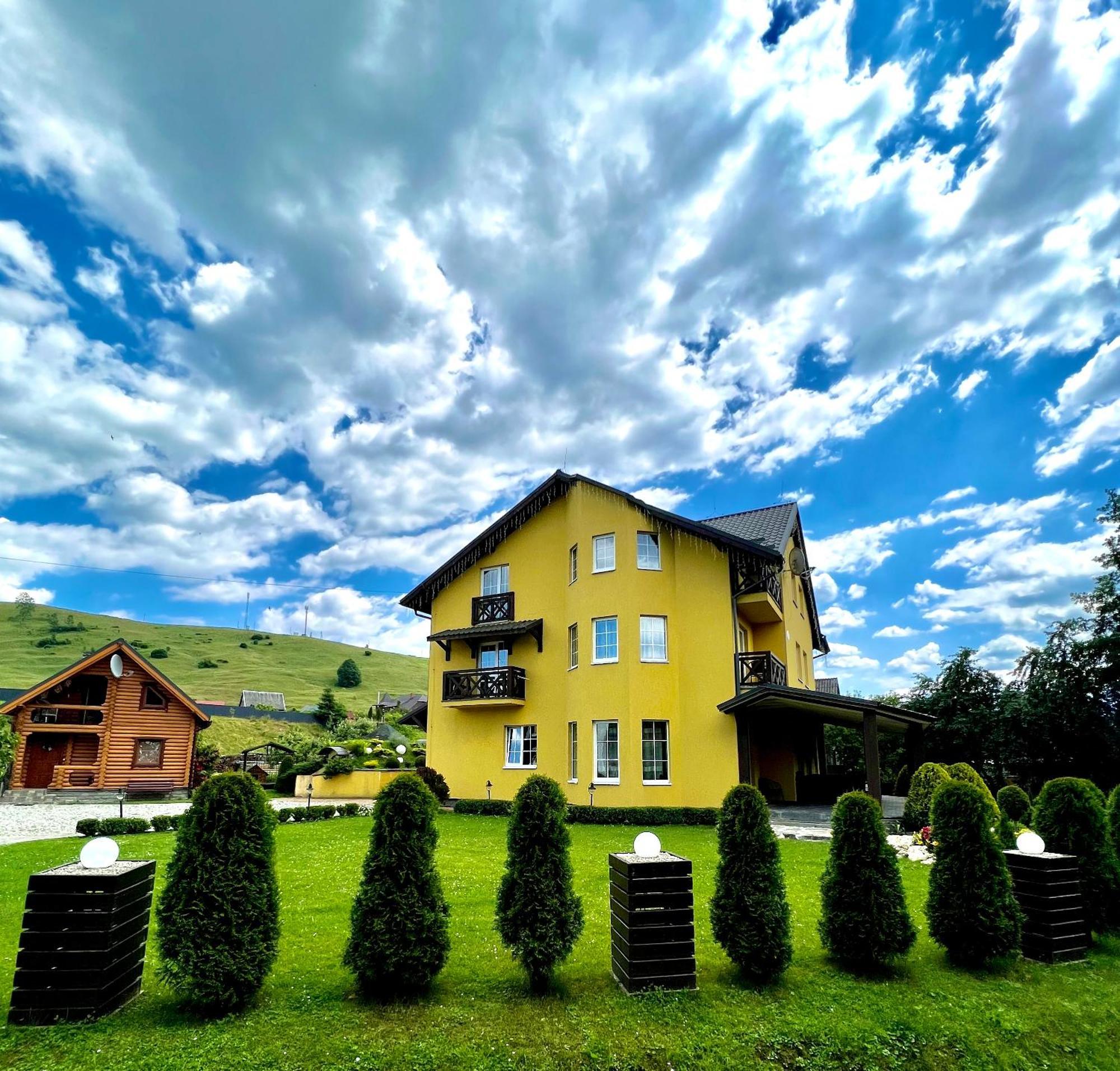 Arnica Hotel Yasinya Luaran gambar