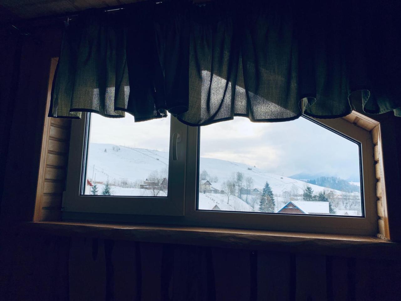 Arnica Hotel Yasinya Luaran gambar