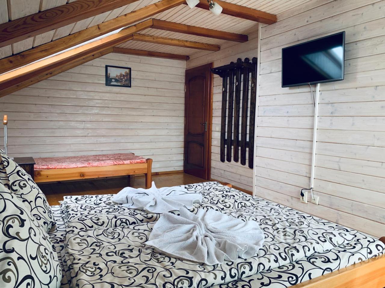Arnica Hotel Yasinya Luaran gambar