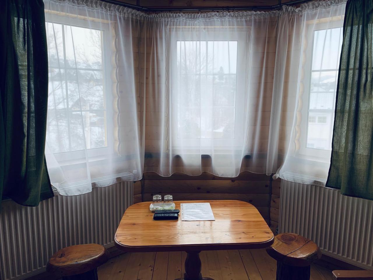Arnica Hotel Yasinya Luaran gambar